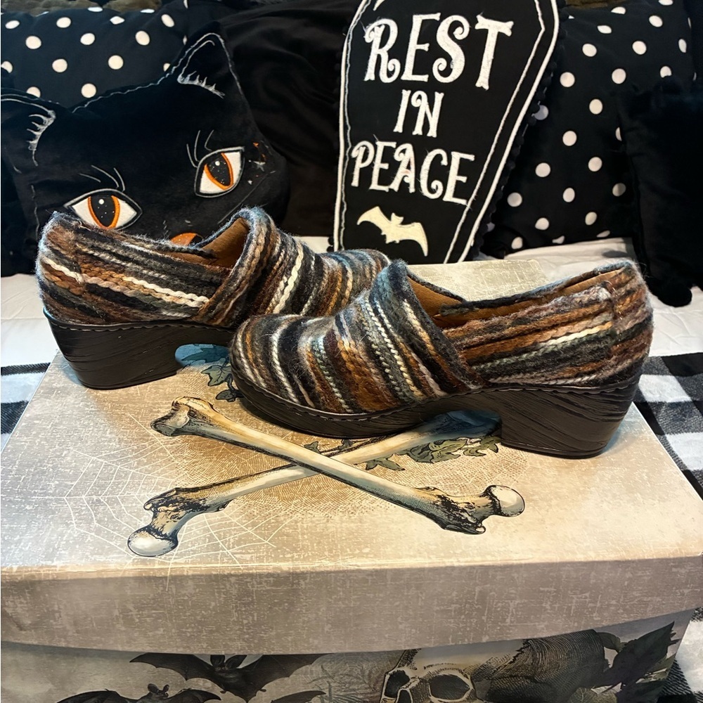 b.o.c. Clog Bohemian Slip On With Rubber Sole, Cushion Inside Brown Multi 8.5M - Picture 5 of 11